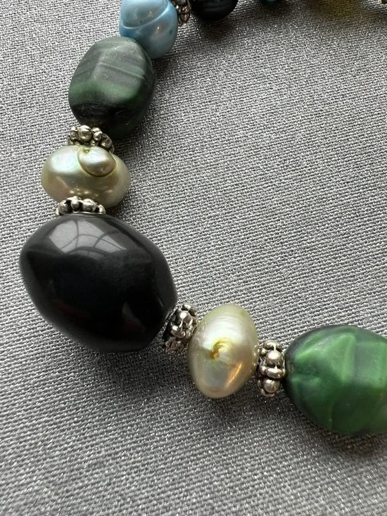 Handmade Multicolor Green and Pearl Tone Beaded 3” Bracelet - Picture 3 of 12